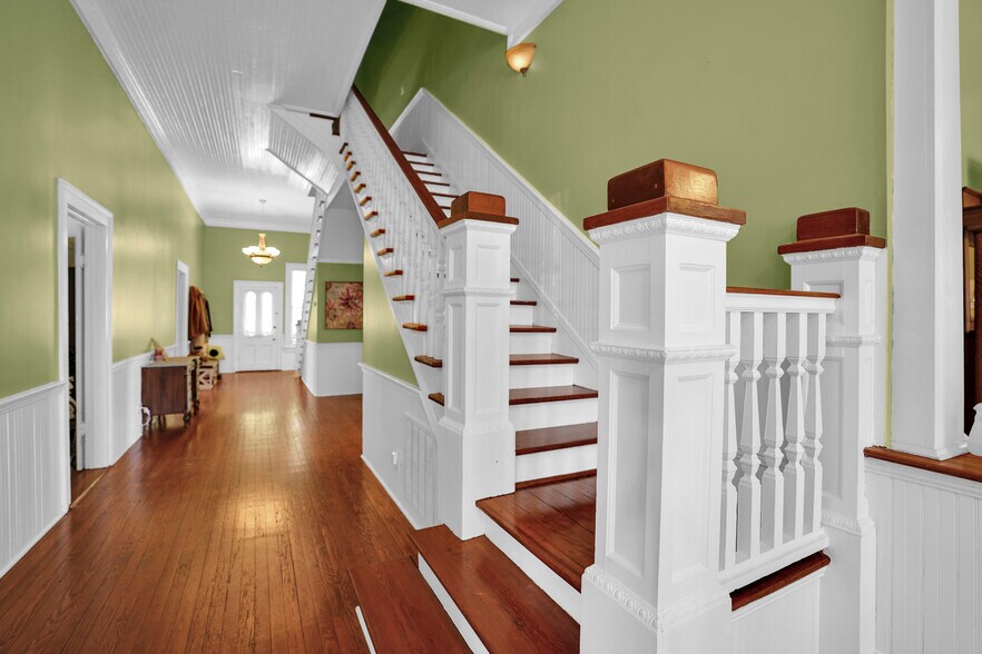 More Photos Of 115 N Magnolia St, Raeford Office Residential For Sale