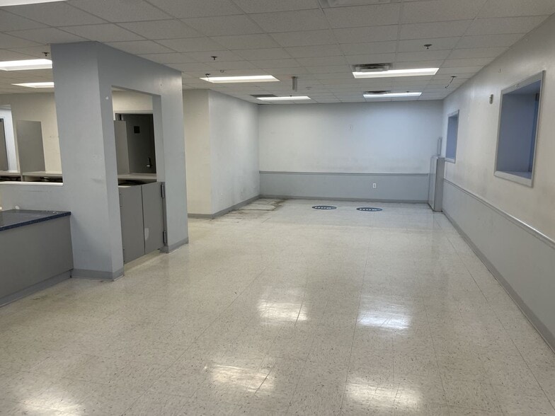 More Photos Of 812 Buffalo St, Johnson City Office For Lease