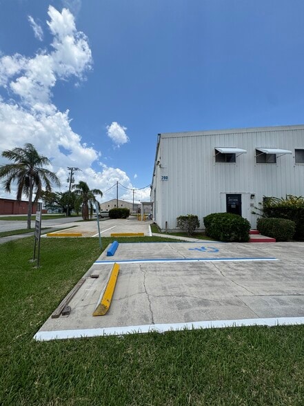 More Photos Of 280 W Central Blvd, Cape Canaveral Manufacturing For Lease