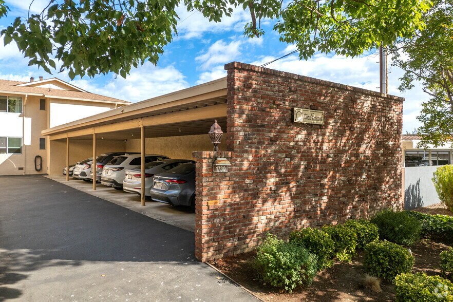 More Photos Of 1730 Lacassie Ave, Walnut Creek Apartments For Sale