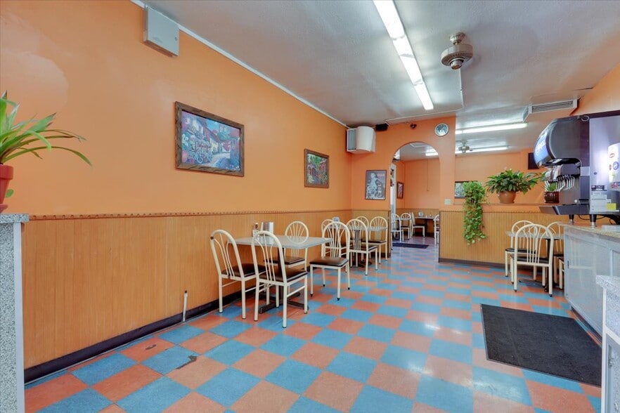 More Photos Of 120 Percy Ave, Yuba City Restaurant For Lease