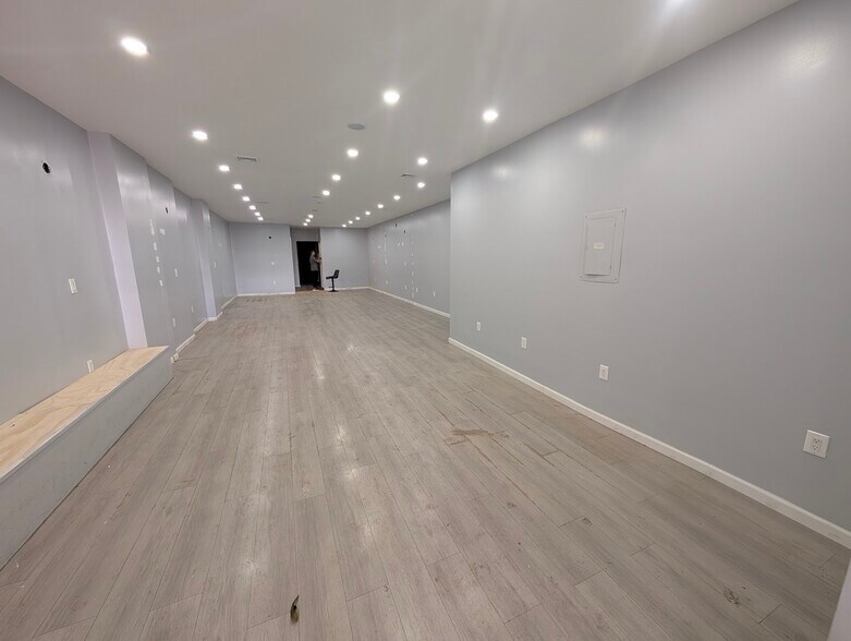 More Photos Of 1861 86th St, Brooklyn Storefront Retail Office For Lease