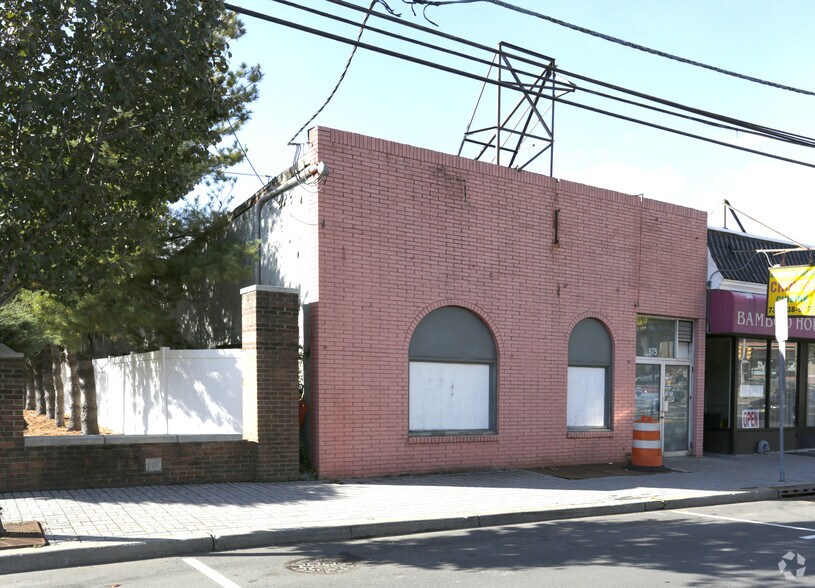 Primary Photo Of 575 New Brunswick Ave, Fords Storefront For Lease