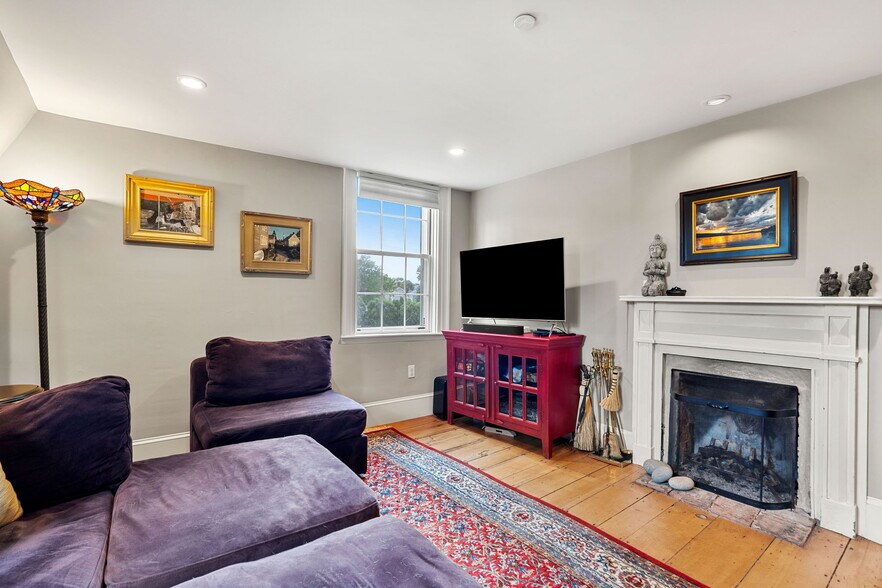 More Photos Of 314 Essex St, Salem Specialty For Sale