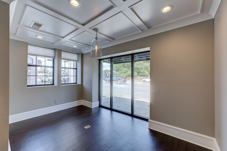 More Photos Of 1608 Taylor St, Columbia Freestanding For Lease