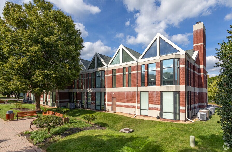 Primary Photo Of 2 Reservoir Cir, Pikesville Office For Sale