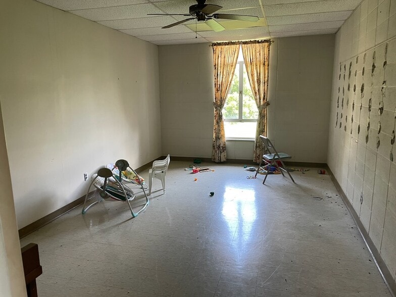 More Photos Of 400 East St N, Talladega Religious Facility For Sale