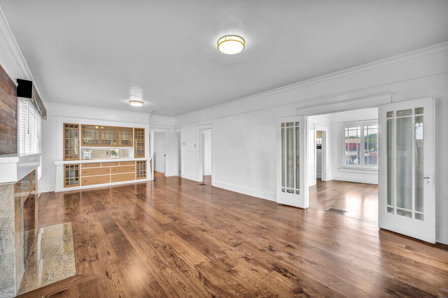 More Photos Of 72 Burns St, Reno Storefront Retail Residential For Lease
