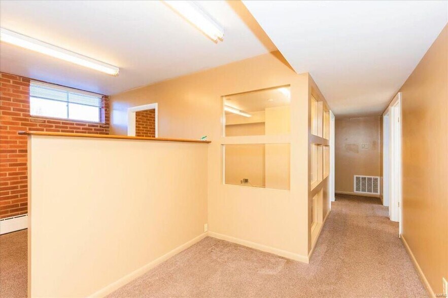 More Photos Of 9979 Watson Rd, Saint Louis Storefront Retail Office For Sale