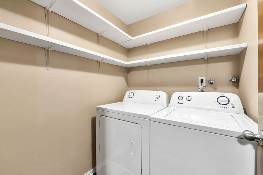 More Photos Of 13500 SE Linden Ln, Milwaukie Apartments For Sale