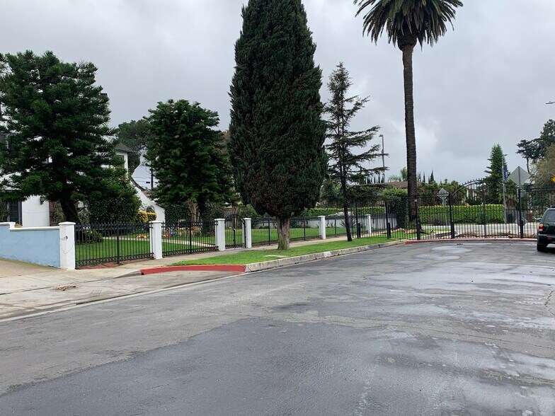 More Photos Of 1826 Wellington Rd, Los Angeles Specialty For Sale