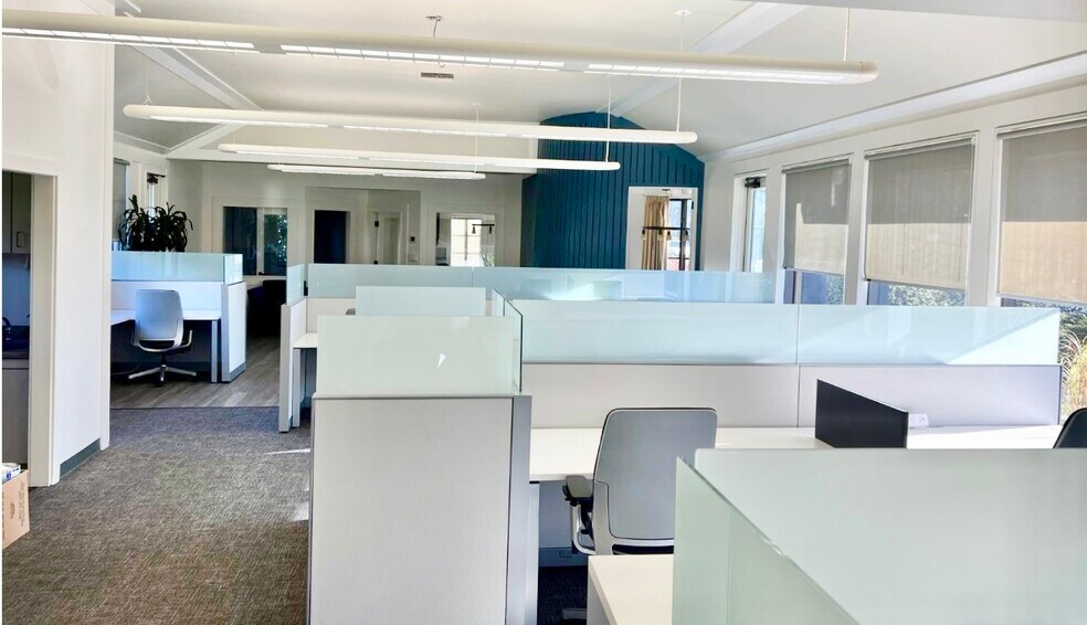 More Photos Of 500 Sir Francis Drake Blvd, Greenbrae Freestanding For Lease