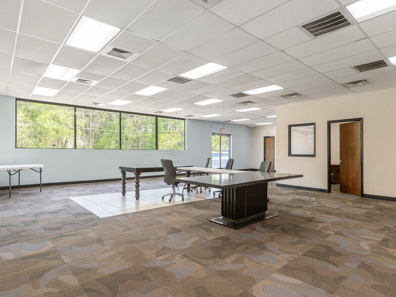 More Photos Of 579 Tunnel Rd, Asheville Freestanding For Lease