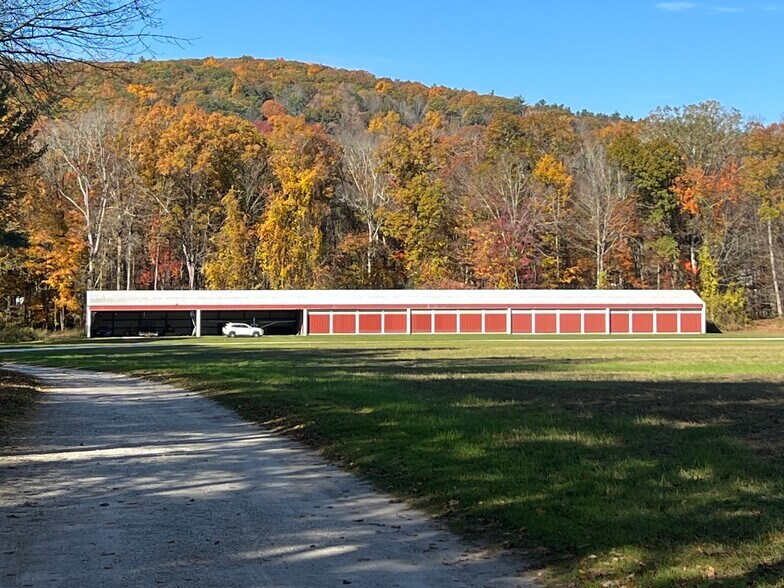 More Photos Of 547 W Main St, Canaan Airport For Sale