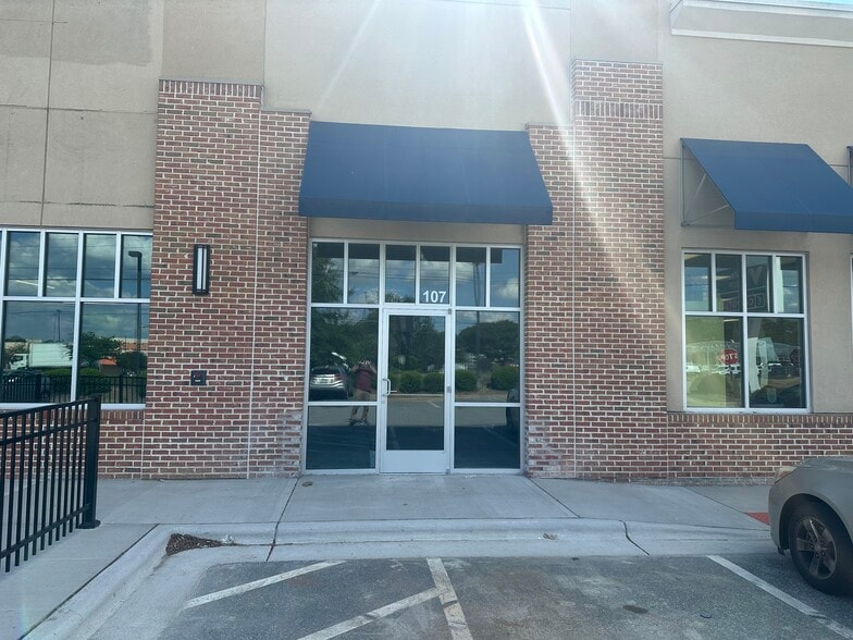 More Photos Of 2313 N Main St, High Point Storefront For Lease