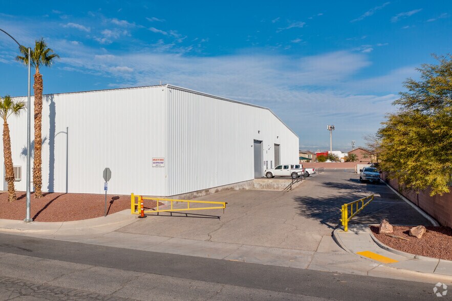 More Photos Of 5220 Steptoe St, Las Vegas Warehouse For Sale
