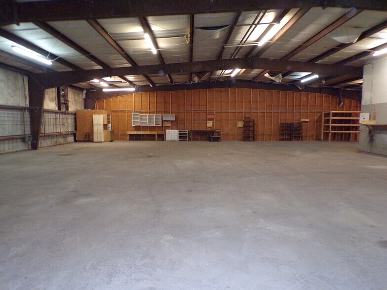 More Photos Of 3511 Century Blvd, Lakeland Warehouse For Lease