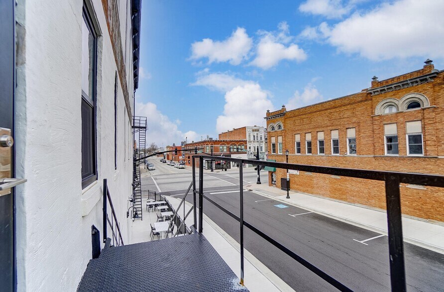 More Photos Of 202 S Main St, Celina Office For Sale