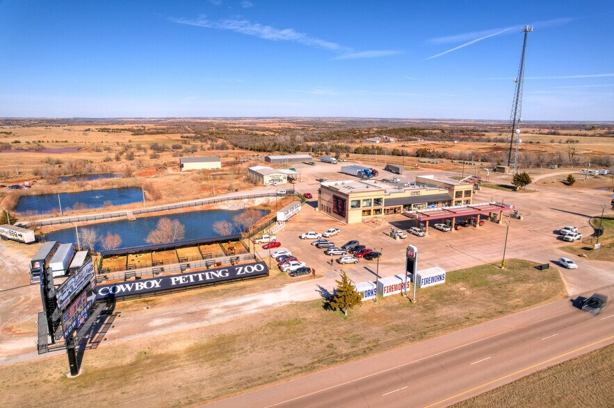 More Photos Of 522 S Peach St, Orlando General Retail For Sale