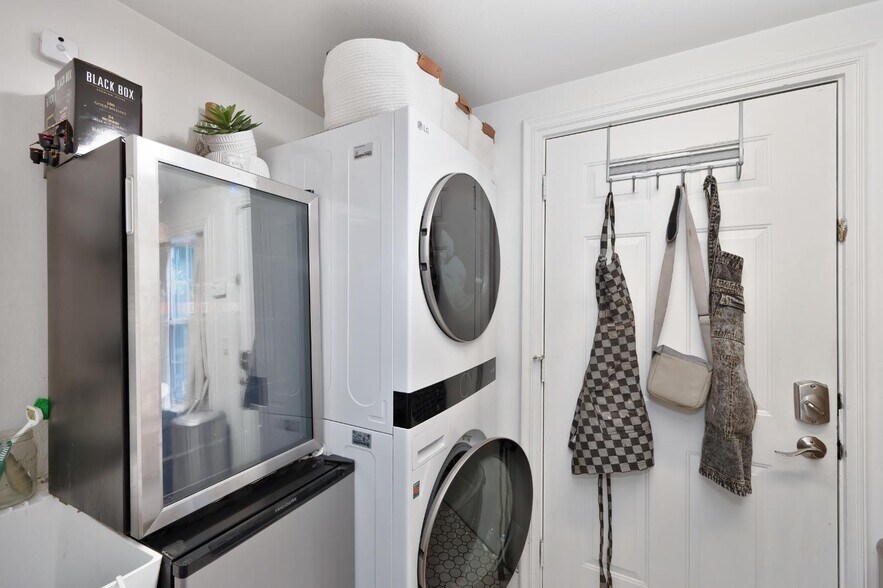 More Photos Of 512 Riley St, Folsom Office For Sale