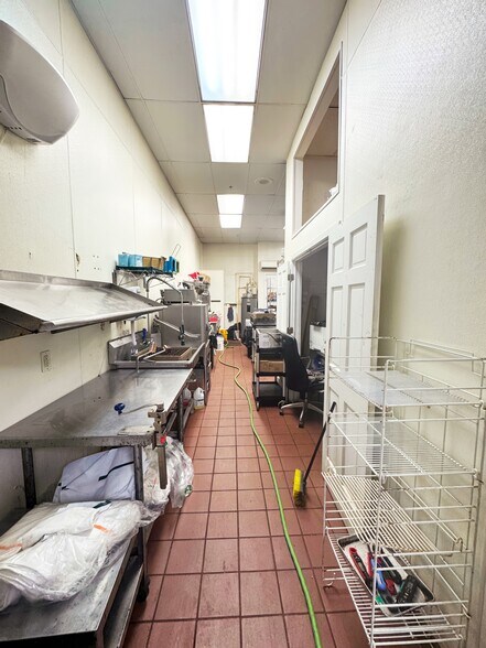 More Photos Of 19266 Coastal Hwy, Rehoboth Beach Storefront For Sale