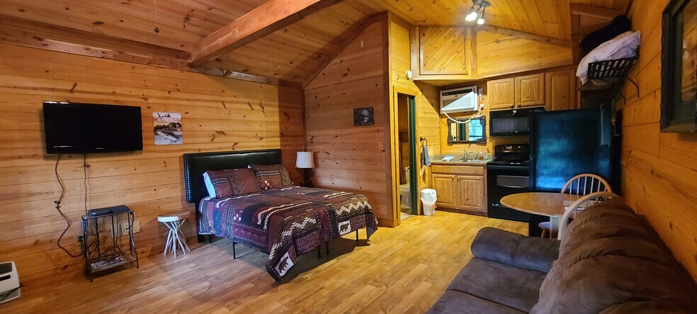 More Photos Of 180 Private Road 1735, Chico Marina For Sale