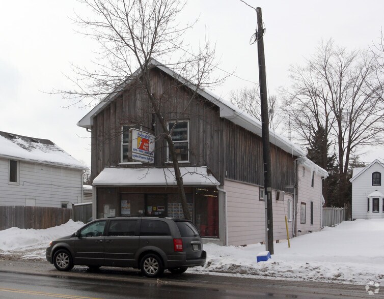 More Photos Of 15958 Airport Rd, Caledon Storefront Retail Residential For Sale