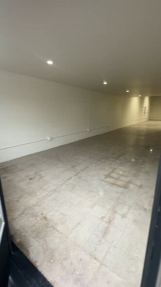 Primary Photo Of 1726 N Ventura Ave, Ventura Manufacturing For Lease