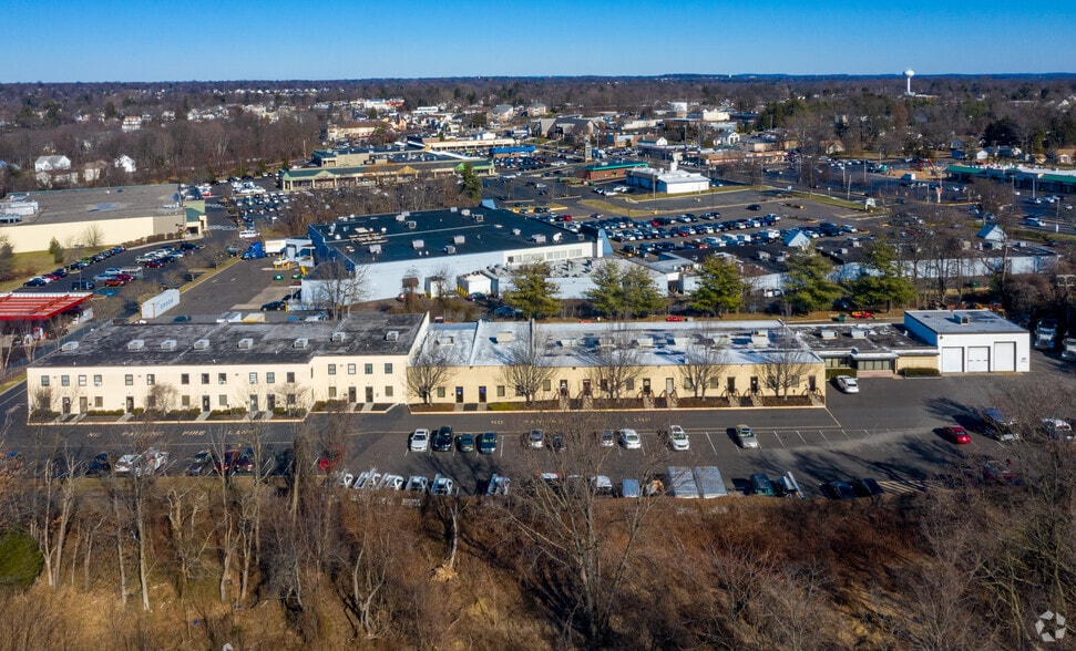 More Photos Of 324 2nd Street Pike, Southampton Light Distribution For Lease