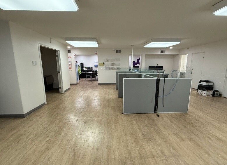 More Photos Of 1083 N Cuyamaca St, El Cajon Manufacturing For Lease