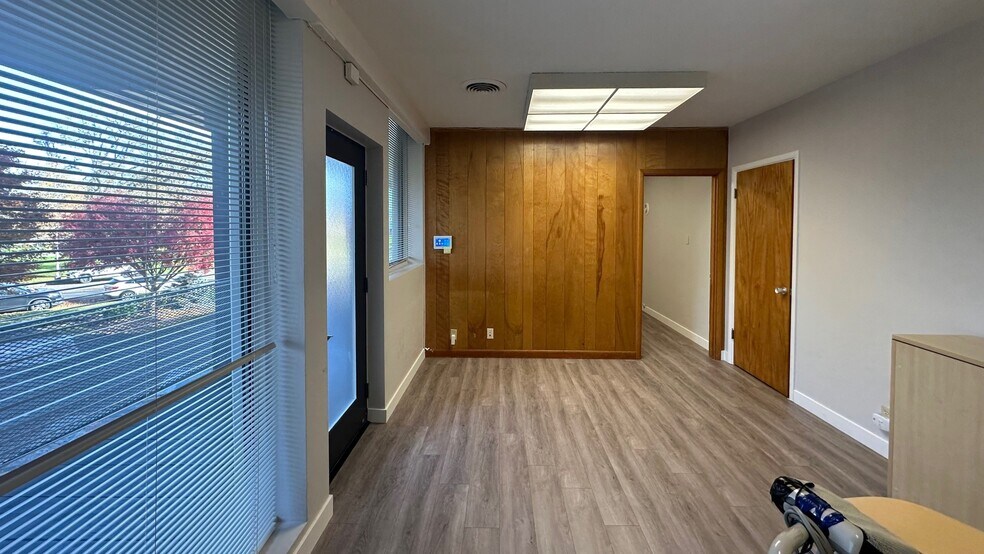 More Photos Of 1717 Olympia Way, Longview Office For Lease