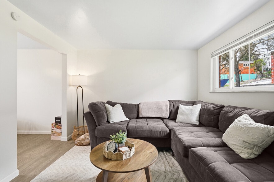 More Photos Of 3801 Hilpert St, Pittsburgh Apartments For Sale