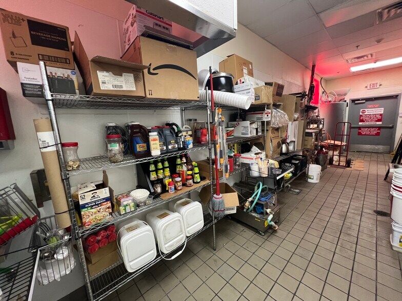 More Photos Of 7205 S Broadway Ave, Tyler Fast Food For Lease