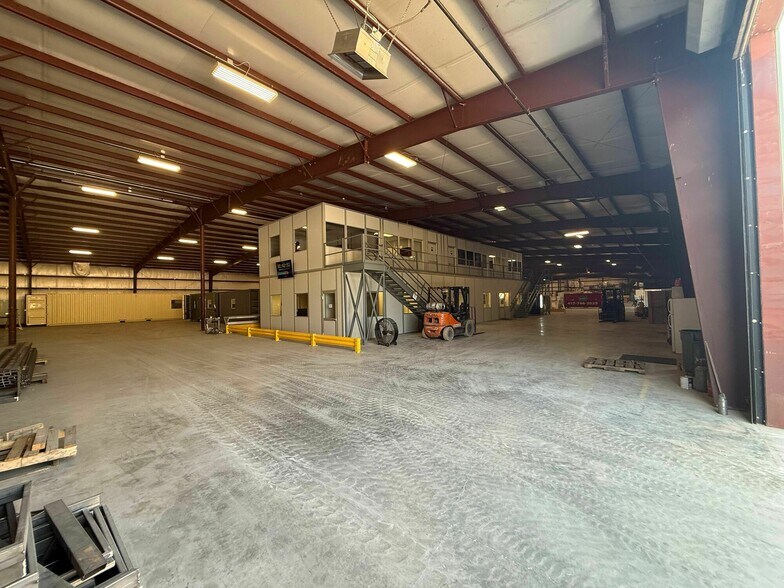 More Photos Of 19042 Lawrence 1240, Marionville Industrial For Sale