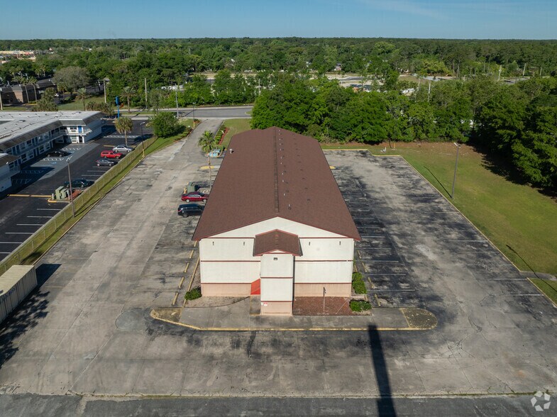 More Photos Of 10901 Harts Rd, Jacksonville Hotel For Sale