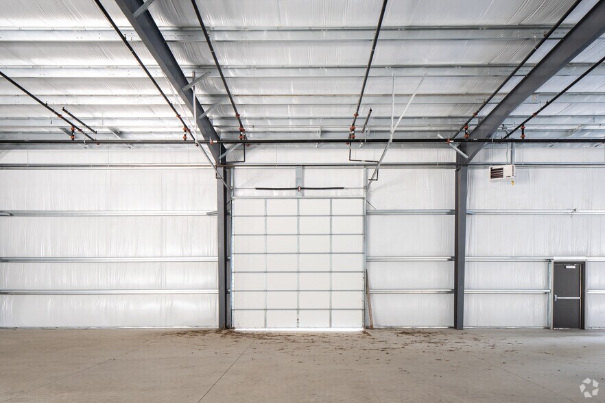 More Photos Of 1501 Leander Dr, Leander Warehouse For Lease