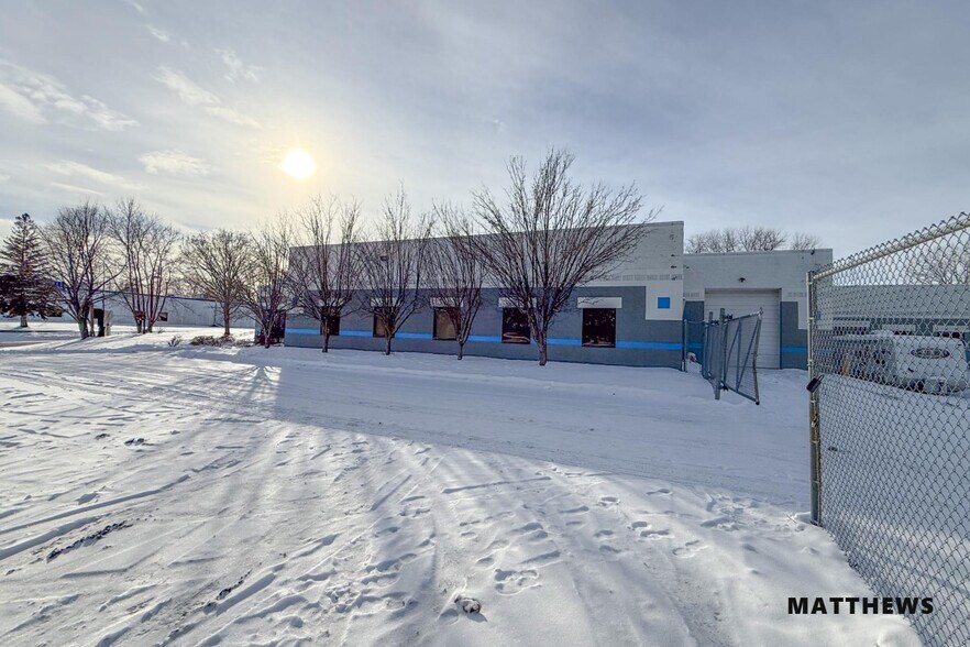 More Photos Of 1480 Park Rd, Chanhassen Warehouse For Sale