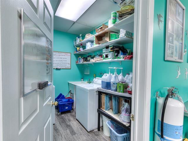 More Photos Of 20 Rue Mill, Howick Veterinarian Kennel For Sale