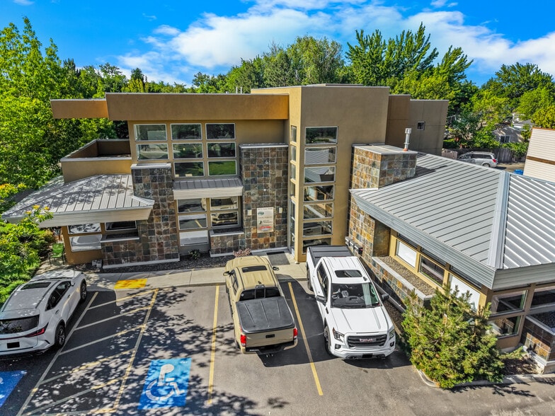 More Photos Of 645 E State St, Eagle Office For Sale