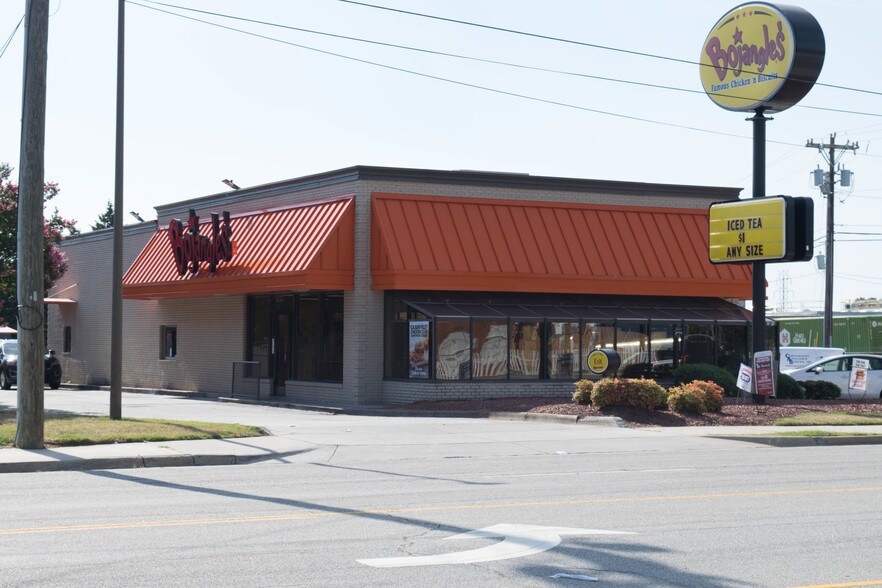 More Photos Of 2315 S Elm Eugene St, Greensboro Fast Food For Sale