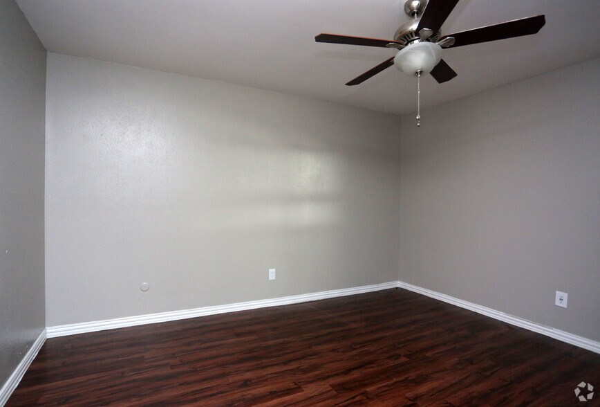 More Photos Of 5601 Birchman Ave, Fort Worth Apartments For Sale