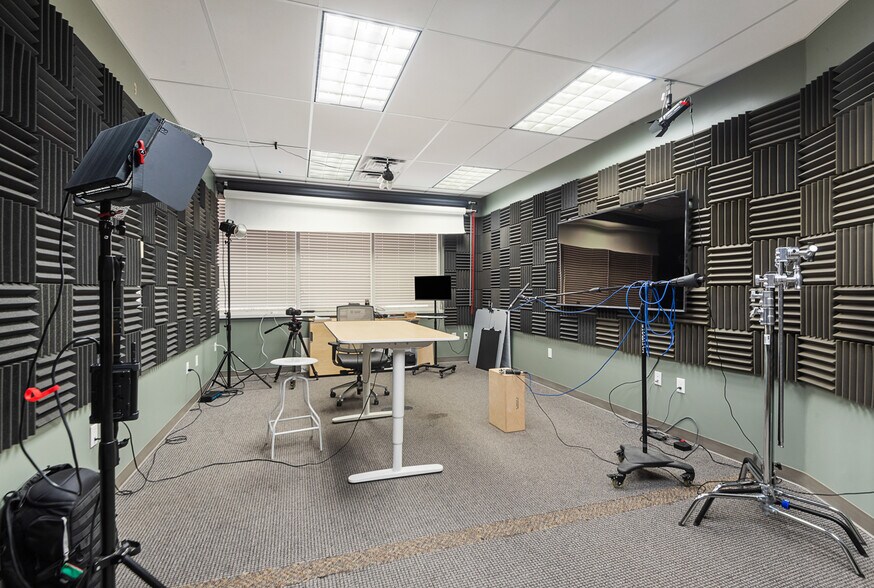 More Photos Of 808 E Utah Valley Dr, American Fork Office For Lease