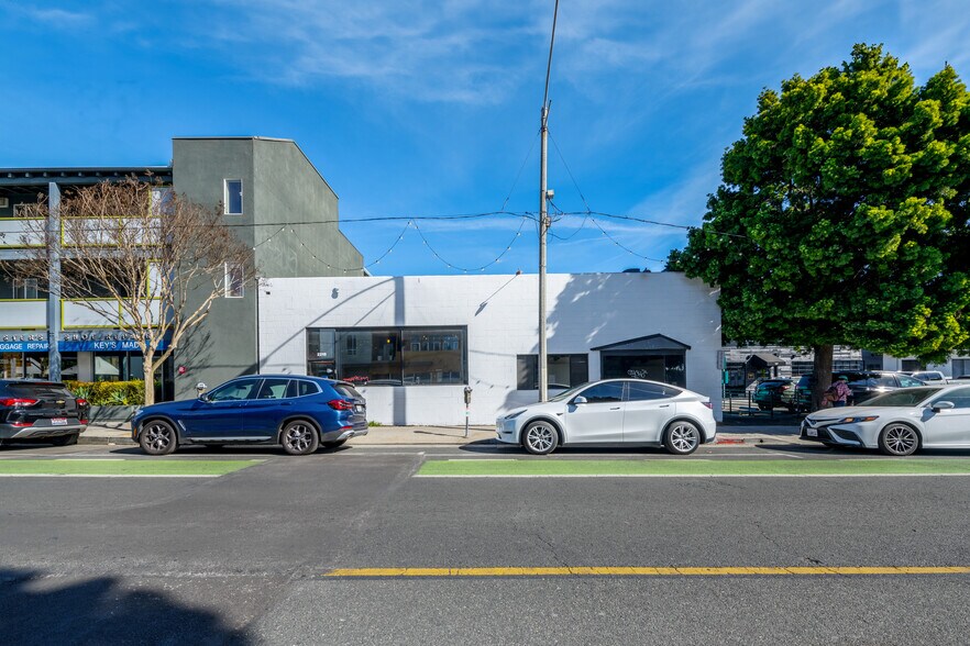 Primary Photo Of 2215 Main St, Santa Monica Freestanding For Lease