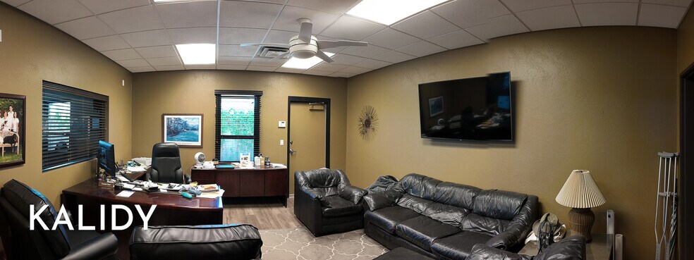 More Photos Of 9615 Broadway Ext Service Rd, Oklahoma City Auto Dealership For Lease