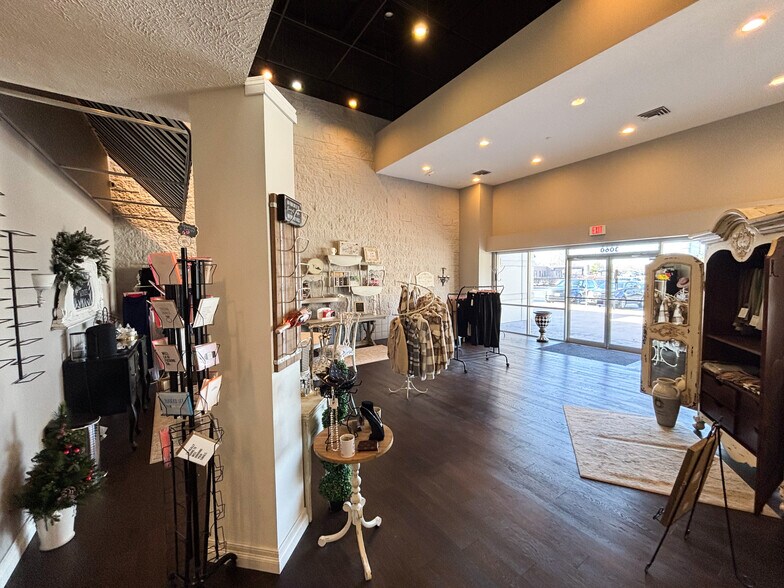 More Photos Of 3060 S Fremont Ave, Springfield General Retail For Sale