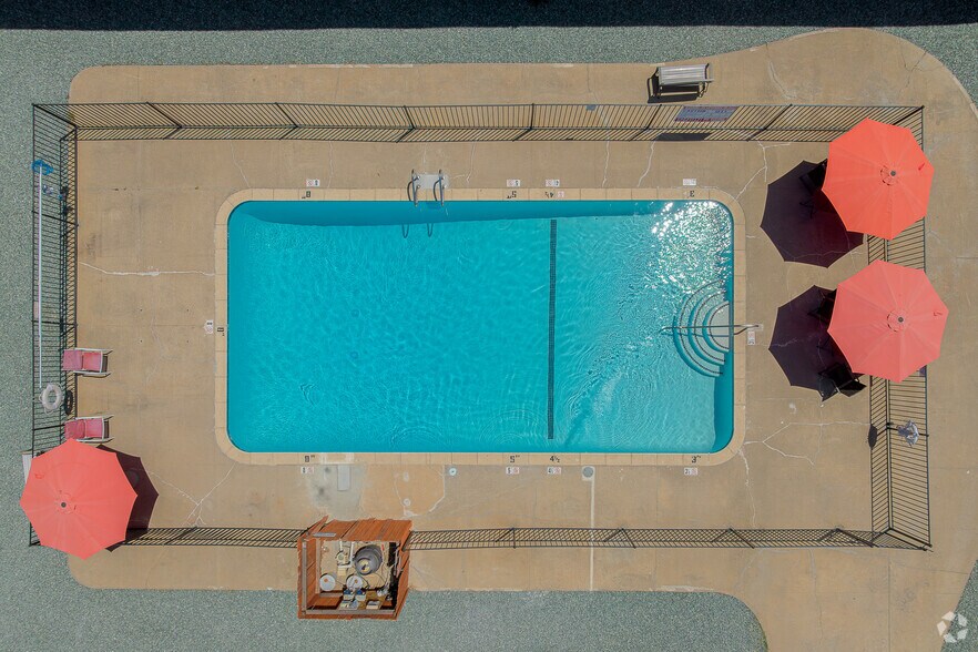More Photos Of 500 Sunrise Ave, Roseville Apartments For Sale