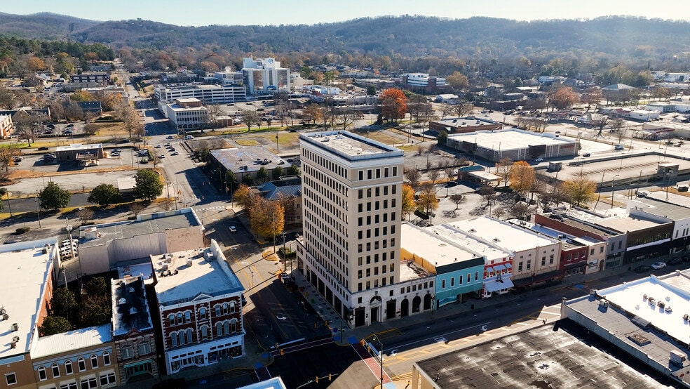 Primary Photo Of 931 Noble St, Anniston Office For Sale
