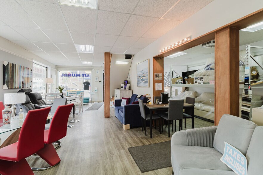 More Photos Of 1805-1807 Rue Beaubien E, Montréal Storefront For Lease