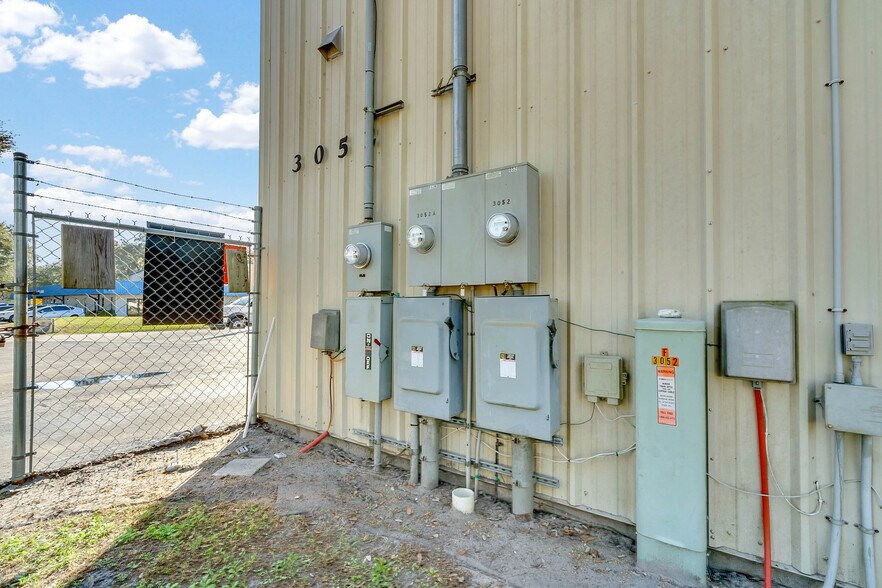More Photos Of 3052 Shader Rd, Orlando Service For Lease