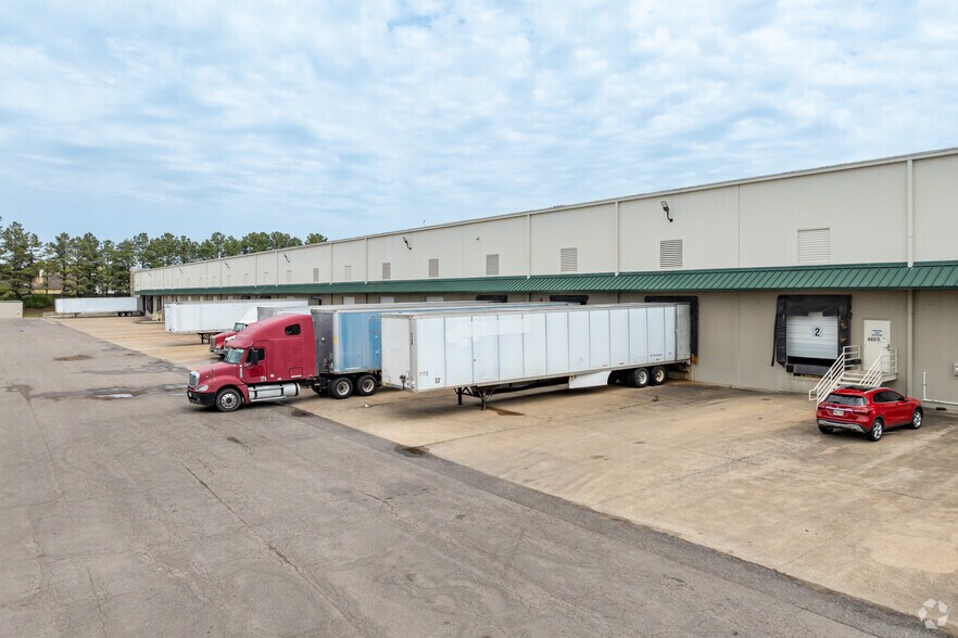 More Photos Of 4605 Hickory Hill Rd, Memphis Warehouse For Lease